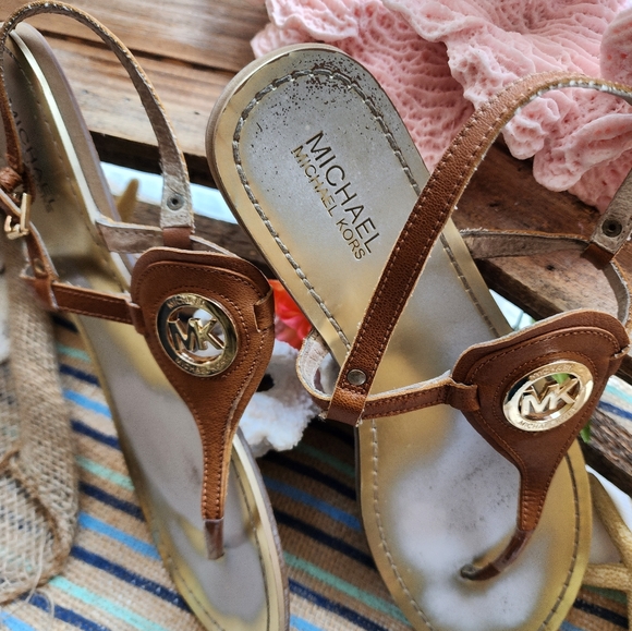 Womens Michael Kors Sandle - Picture 2 of 6